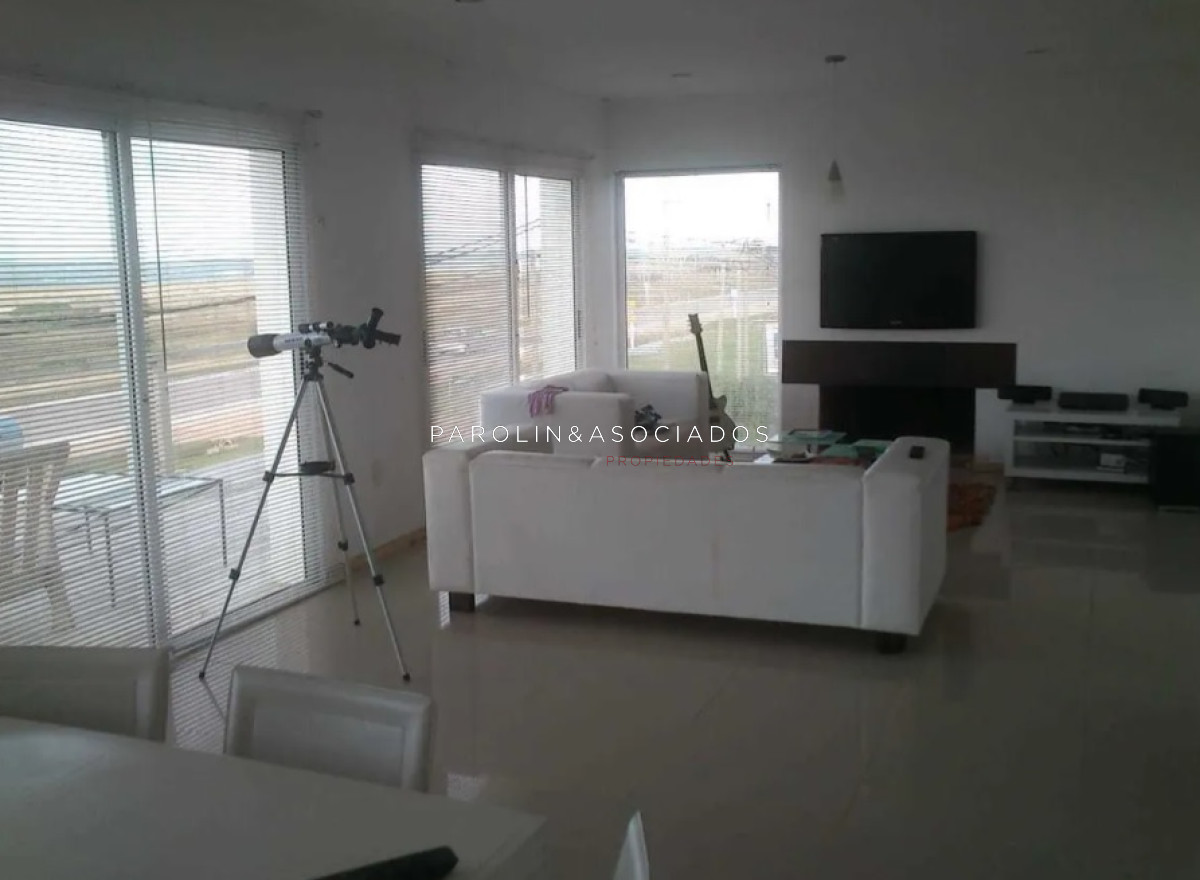 Casa en venta de 3 dormitorio con vista al mar en Manantiales, Punta del Este.