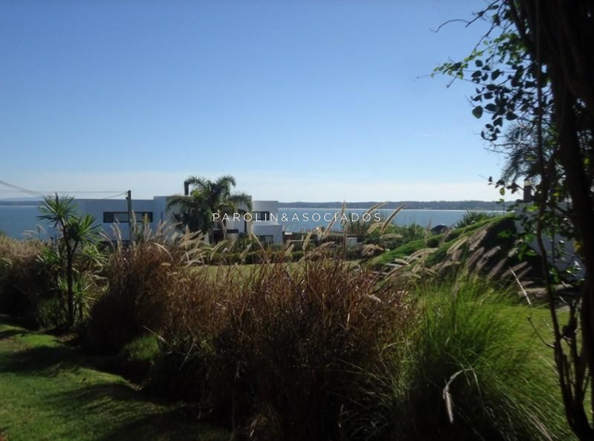 Lomo de la Ballena - GoPunta - Portal Inmobiliario de Punta del Este - Maldonado