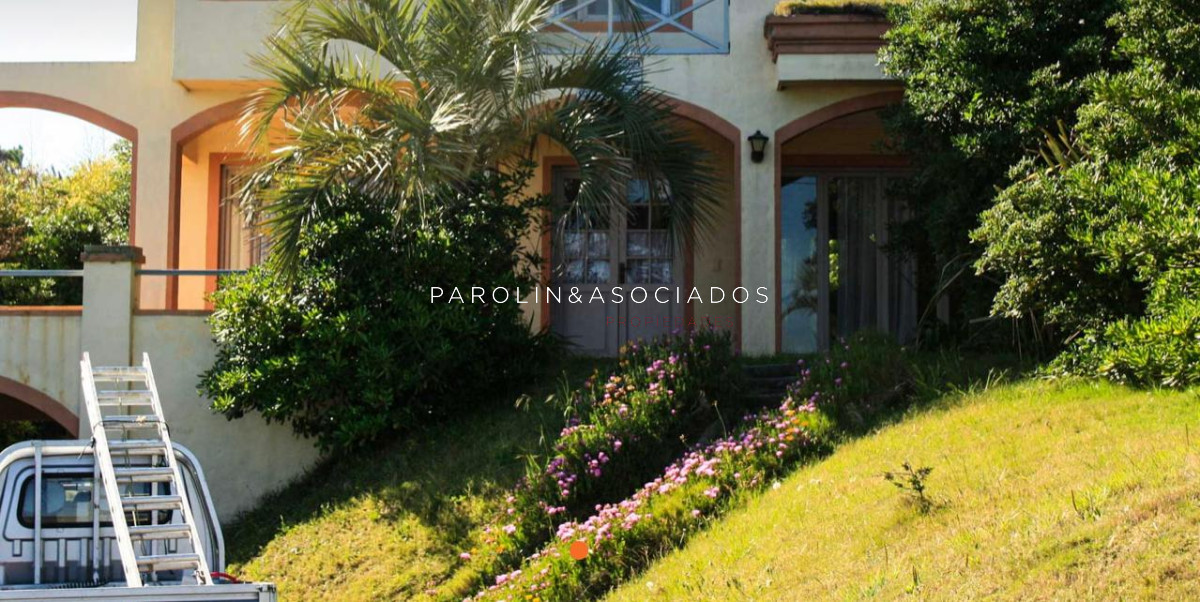 Casa en Venta de 4 Dormitorios en Punta del Este