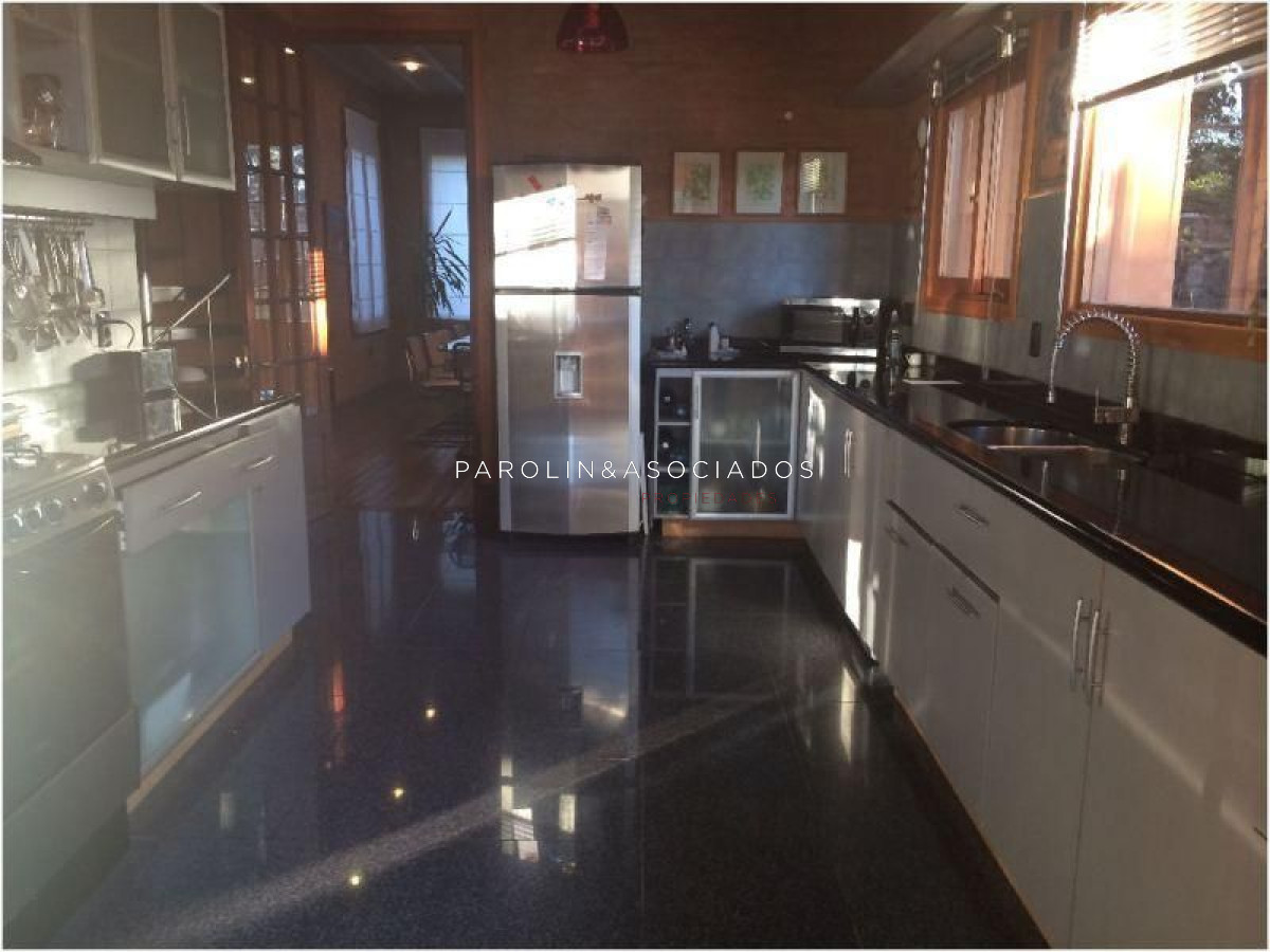Casa en venta de 5 dormitorios en Lugano, Punta del Este. - GoPunta - Portal Inmobiliario de Punta del Este - Maldonado