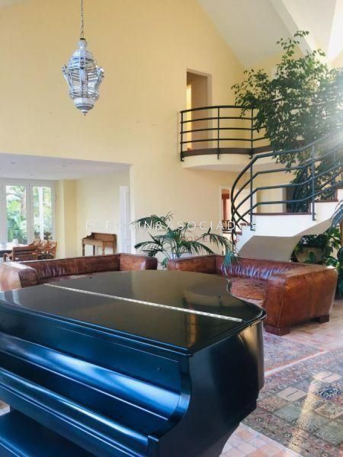 Casa en venta de 4 dormitorios en Golf, Punta del Este. - JPA350C
