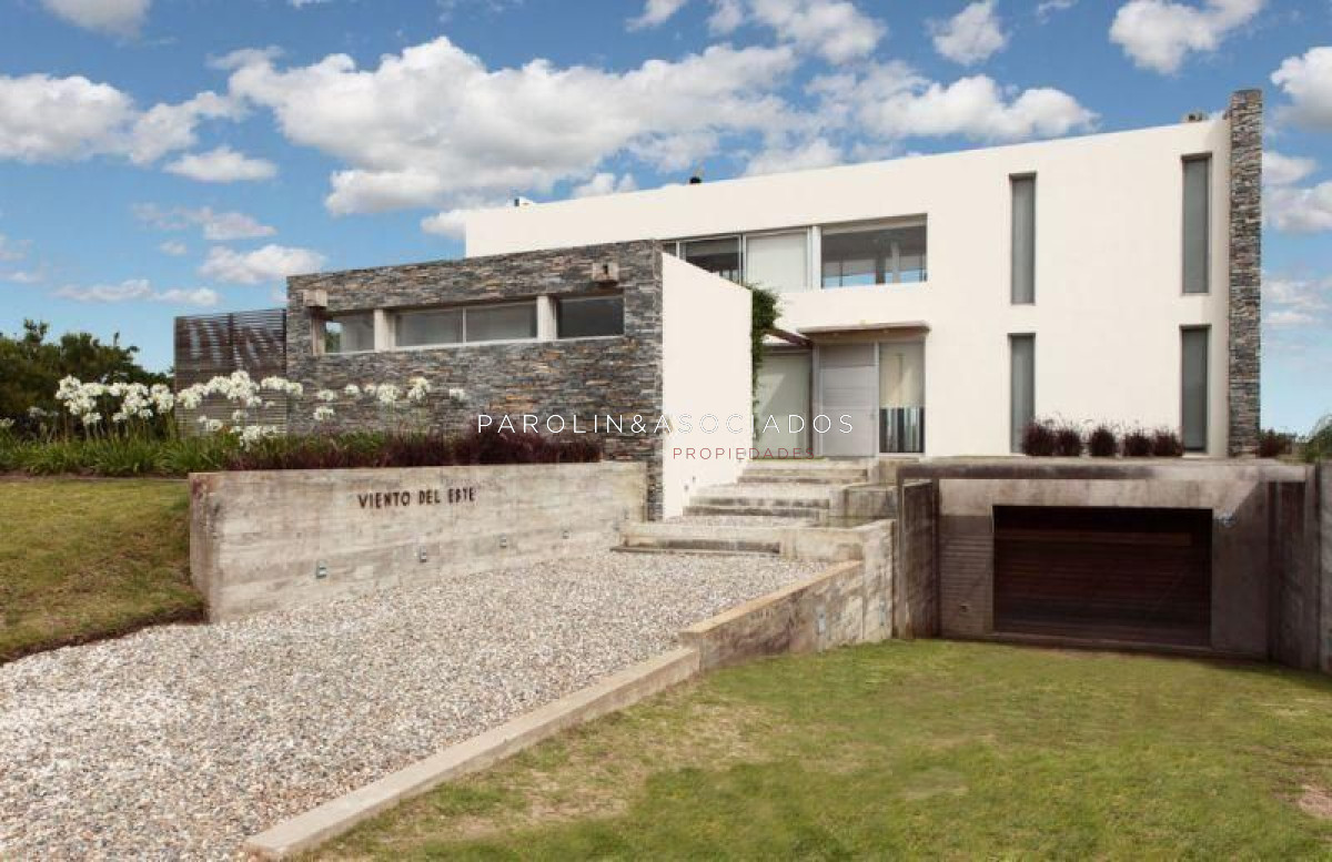 Casa en venta de 4 dormitorios en José Ignacio, Punta del Este.