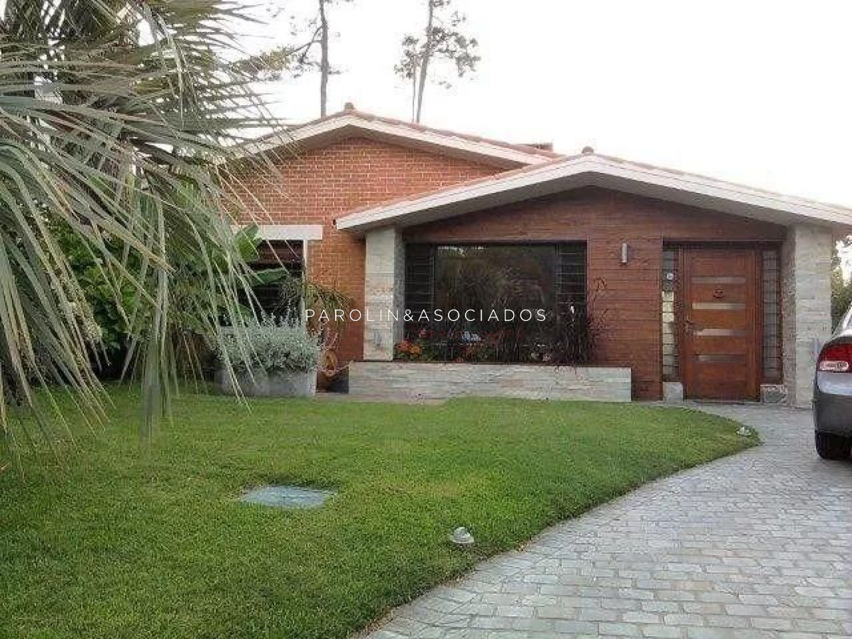 Casa en venta de 3 dormitorios en Mansa, Punta del Este. - JPA701C