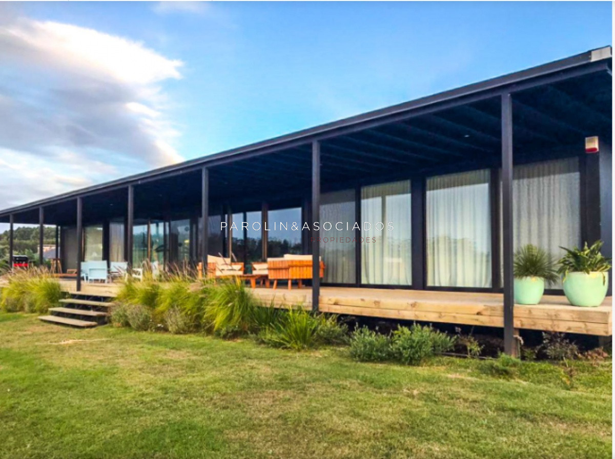 Casa en venta de 3 dormitorios en Manantiales, Punta del Este.
