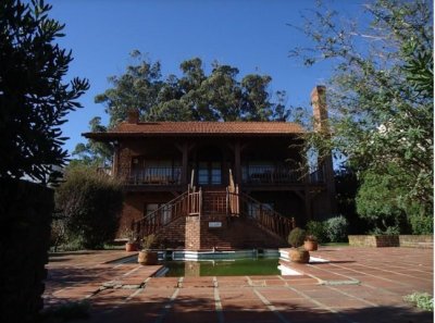 Venta de hermosa casa de 4 dormitorios en Punta Ballena