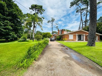 Casa en venta de 5 dormitorios en Mansa, Punta del Este.