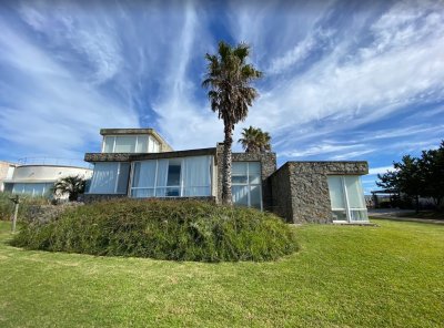 Casa en venta de 5 dormitorios en Club del Mar, José Ignacio.