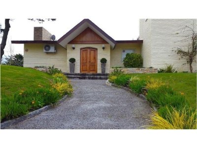 Casa en venta de 5 dormitorios en Mansa, Punta del Este.