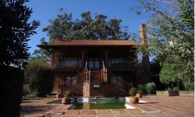 Venta de hermosa casa de 4 dormitorios en Punta Ballena