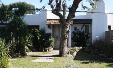 Venta de casa de 5 dormitorios en La Barra, Punta del Este.