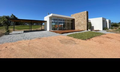 Casa en venta de 4 dormitorios en Pueblo Mío, Punta del Este.