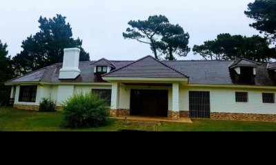 Linda casa en venta en Jardines de Cordoba, Punta del Este.