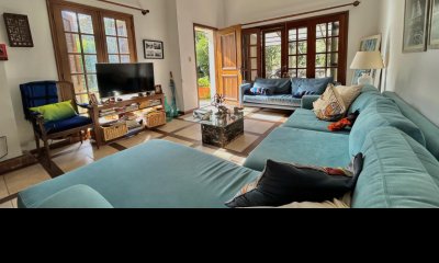 Casa en venta de 4 dormitorios en playa Mansa, Punta del Este