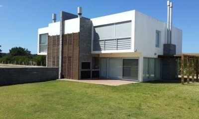 Casa en Venta de 3 dormitorios en Silente, Punta del Este