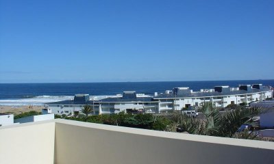 VENTA DE CASA DE 4 DORMITORIOS CON VISTA AL MAR EN MONTOYA PUNTA DEL ESTE