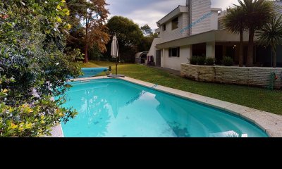 VENTA DE CASA DE 3 DORMITORIOS EN LUGANO PUNTA DEL ESTE