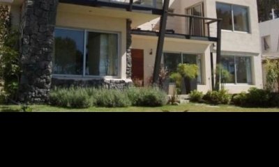 Casa en venta de 5 dormitorios, La Barra-Punta del Este