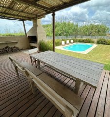 Casa en venta de 3 dormitorios en El Chorro, Manantiales.