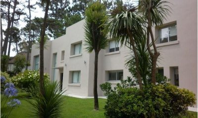Casa e venta de 4 dormitorios en San Rafael, Punta del Este.