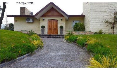 Casa en venta de 5 dormitorios en Mansa, Punta del Este.
