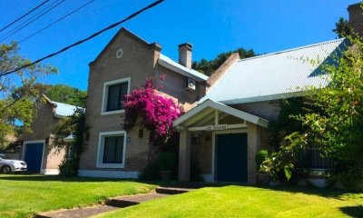 Casa en venta con 4 dormitorios en Rincón del Indio, Punta del Este.