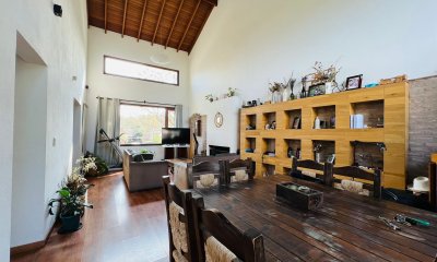 Casa en venta de 5 dormitorios por Pinares, Punta del Este.