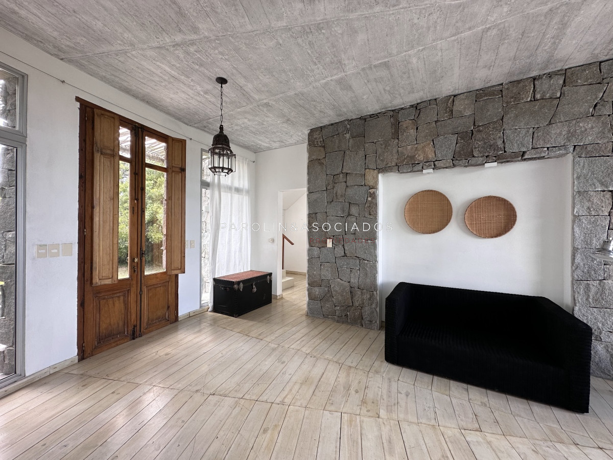 Medellin - GoPunta - Portal Inmobiliario de Punta del Este - Maldonado