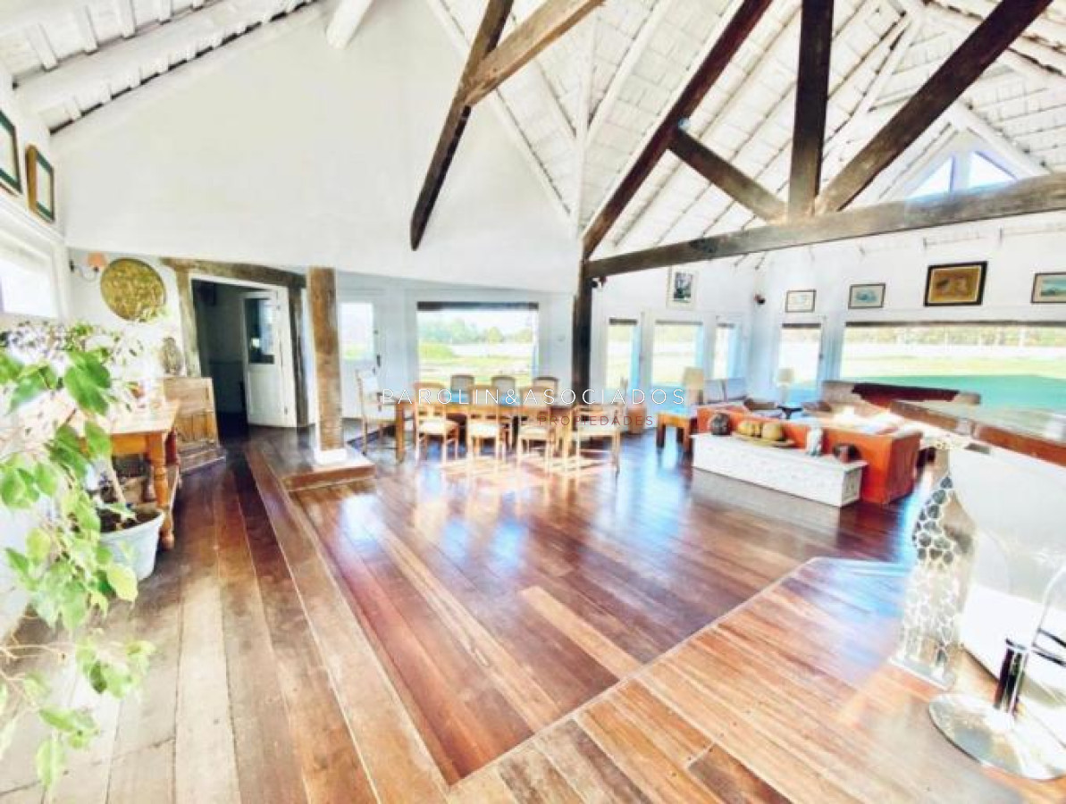 CHACRA EN VENTA DE 3 DORMITORIOS EN LA BARRA , PUNTA DEL ESTE