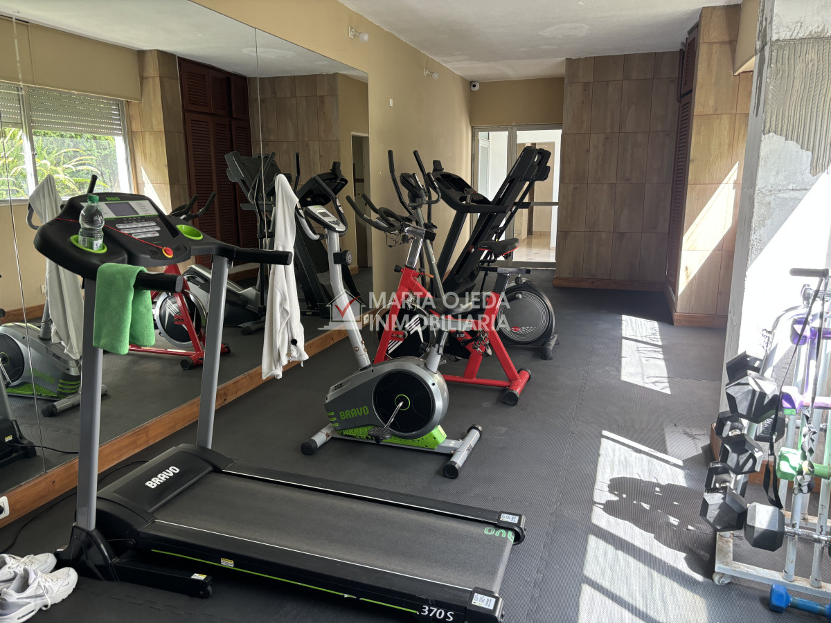 Apartamento ID.40962 - VENTA TORRE ANTARES RECICLADO MUY BUENA ORIENTACION