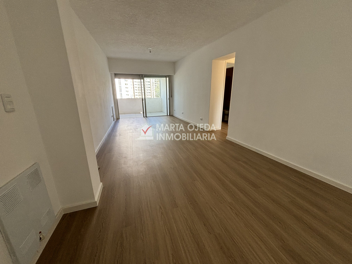 Apartamento ID.40962 - VENTA TORRE ANTARES RECICLADO MUY BUENA ORIENTACION