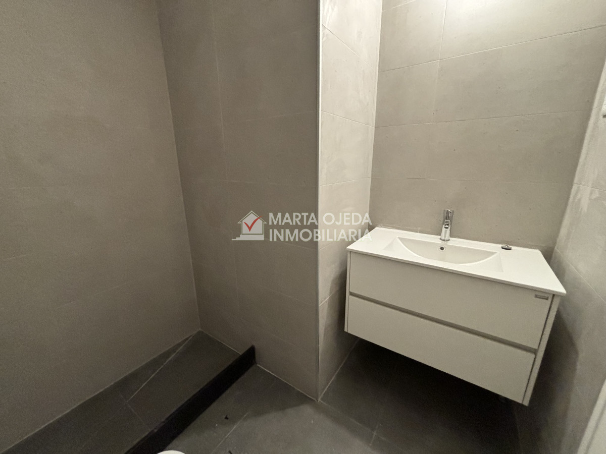 Apartamento ID.40962 - VENTA TORRE ANTARES RECICLADO MUY BUENA ORIENTACION