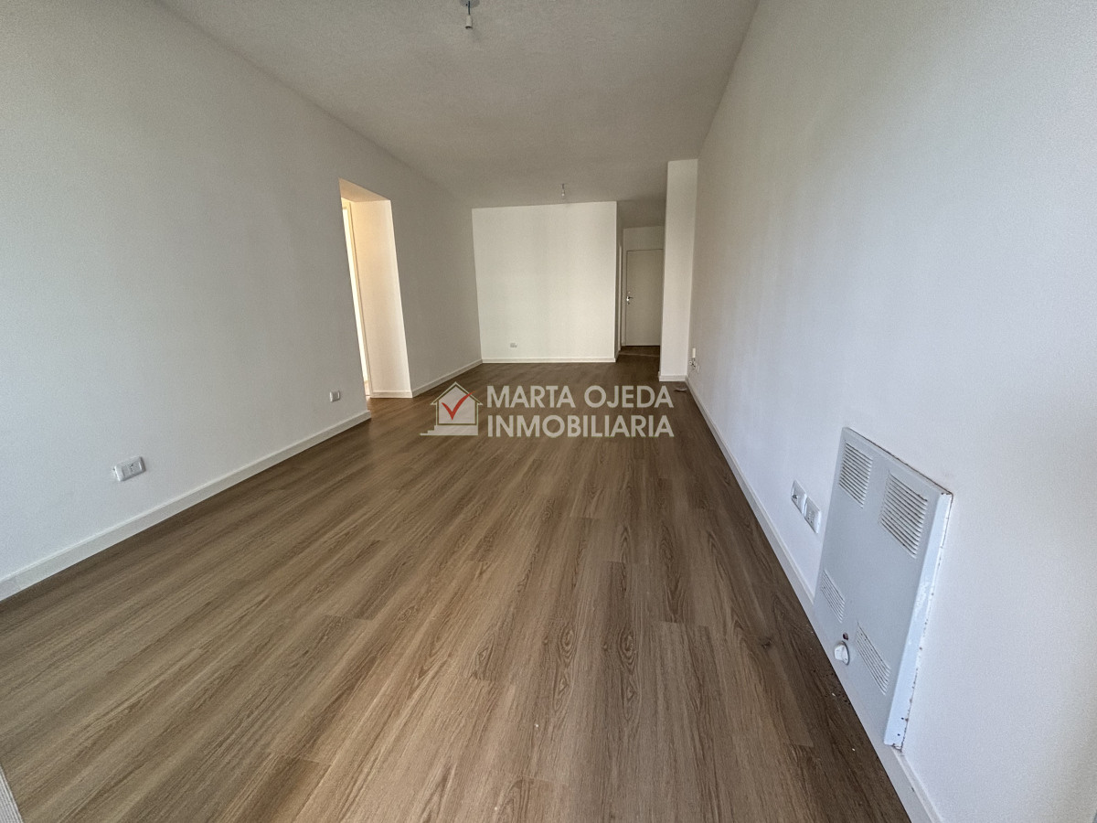 Apartamento ID.40962 - VENTA TORRE ANTARES RECICLADO MUY BUENA ORIENTACION