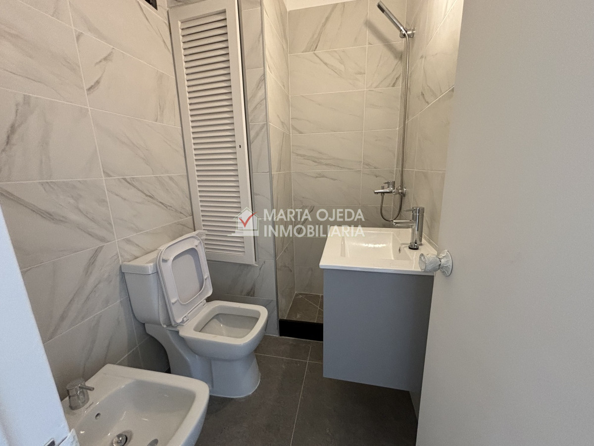 Apartamento ID.40962 - VENTA TORRE ANTARES RECICLADO MUY BUENA ORIENTACION