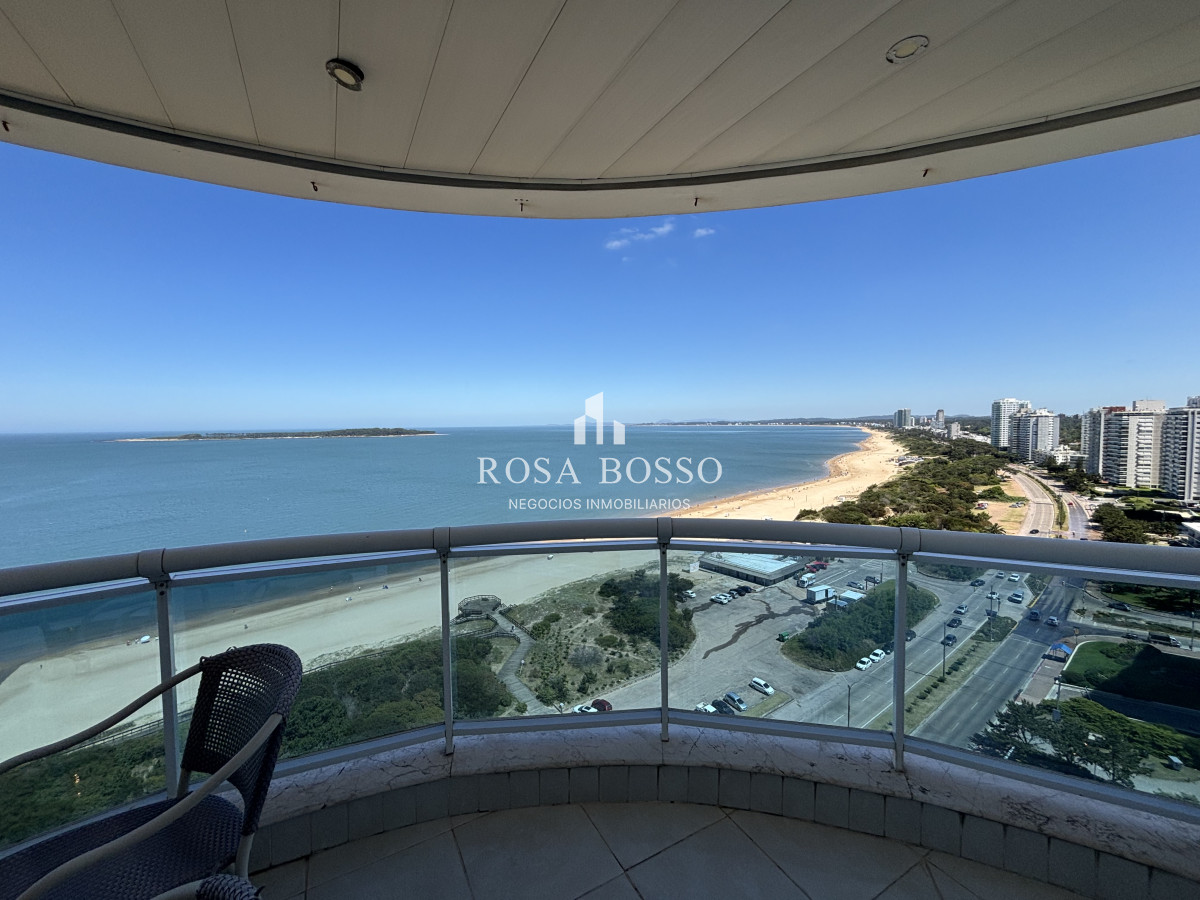 Apartamento ID.9382 -  venta y alquiler invierno mansa frente al mar tres suites y dependencias