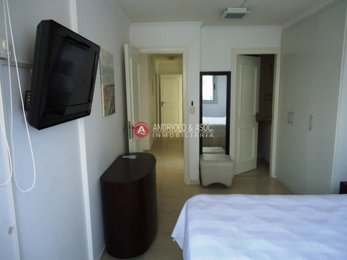 Apartamento ID.6927 - ALQUILER Y VENTA APARTAMENTO TRES DORMITORIOS