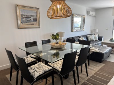 Apartamento en Mansa, 2 dormitorios y parrillero