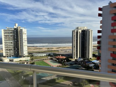 Brava, apartamento de dos dormitorios y dos baños