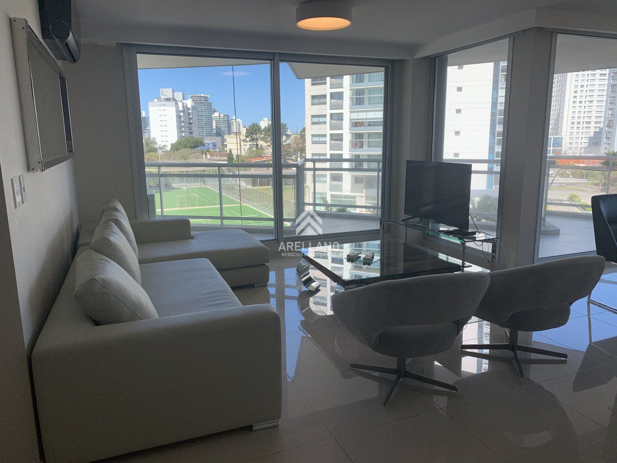 Apartamento ID.2807 - Venta apartamento 3 suites y dependencia Playa Mansa 