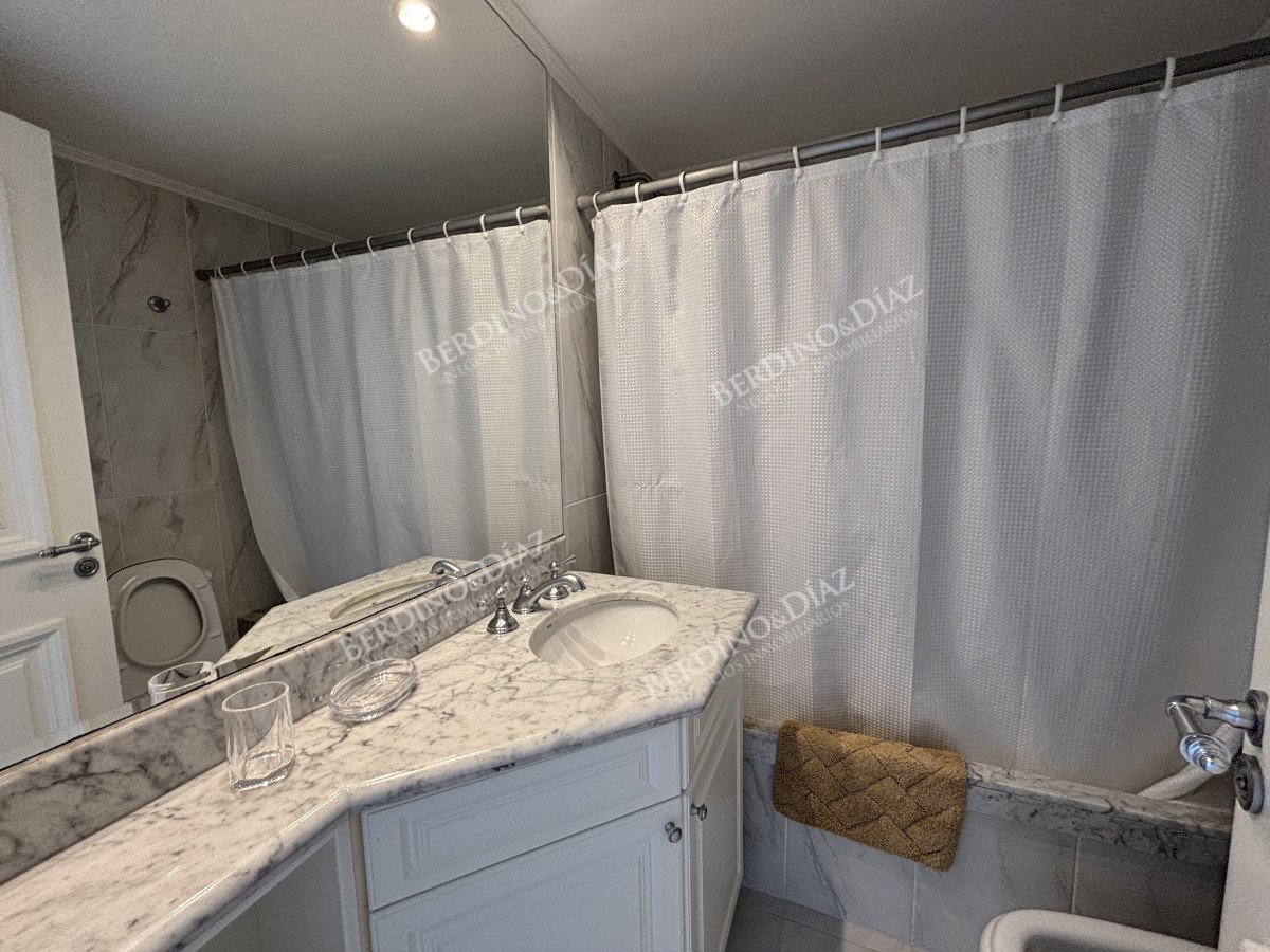 Apartamento ID.2722 -  venta y alquiler invierno mansa frente al mar tres suites y dependencias
