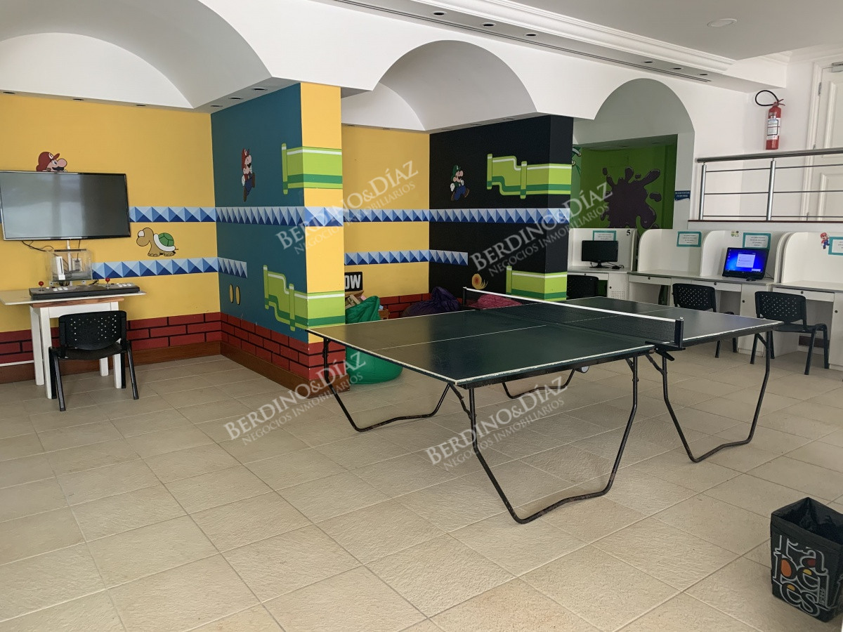 Apartamento ID.2722 -  venta y alquiler invierno mansa frente al mar tres suites y dependencias