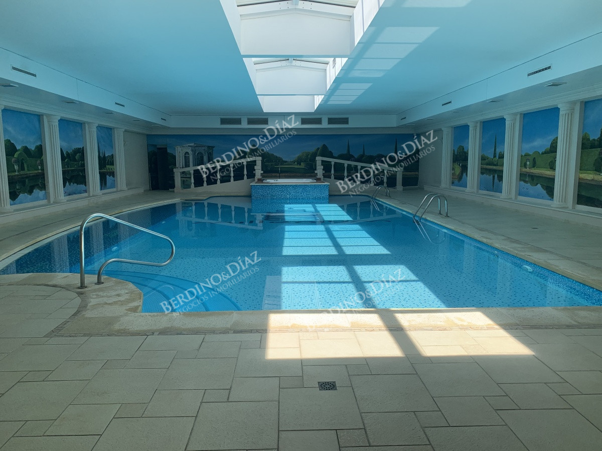 Apartamento ID.2722 -  venta y alquiler invierno mansa frente al mar tres suites y dependencias