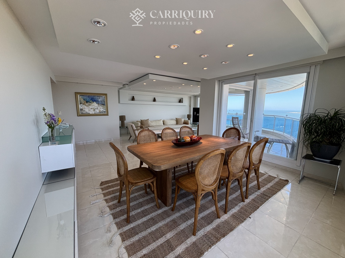 Apartamento ID.8497/Mansa-Parada-4 -  venta MILLENIUM TOWER mansa frente al mar tres suites y dependencias