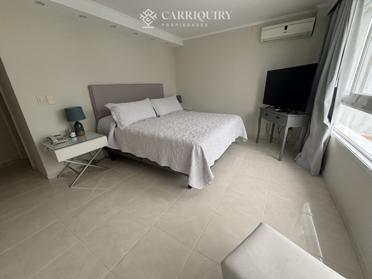 Apartamento ID.8497 -  venta MILLENIUM TOWER mansa frente al mar tres suites y dependencias