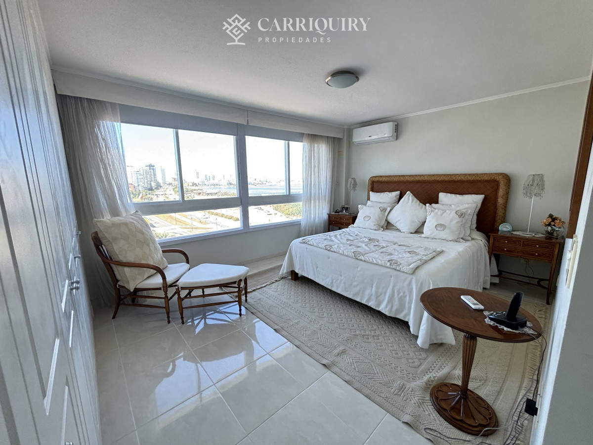 Apartamento ID.7309/DIVINO-IMPECABLE-CON-SERVICIOS - Mansa Parada 4