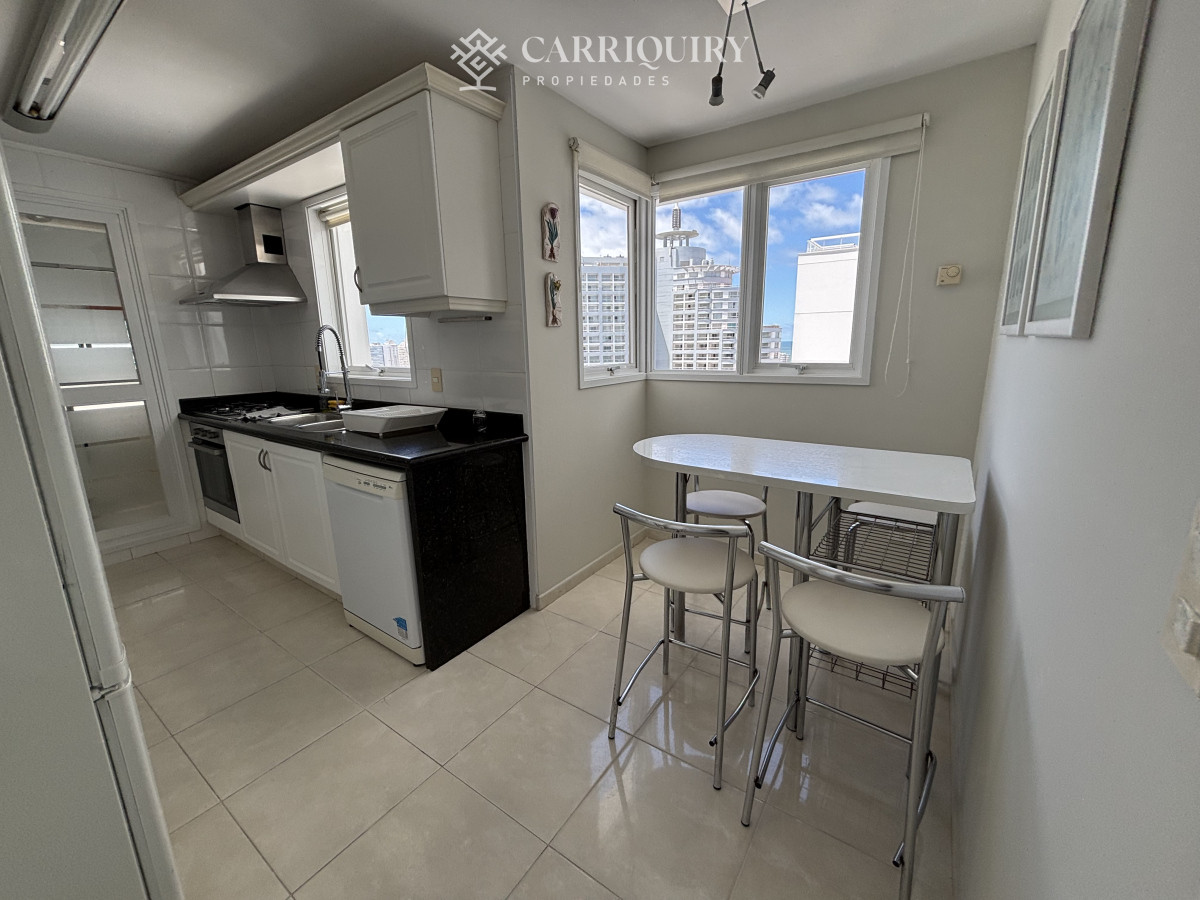 Apartamento ID.8497/Mansa-Parada-4 -  venta MILLENIUM TOWER mansa frente al mar tres suites y dependencias