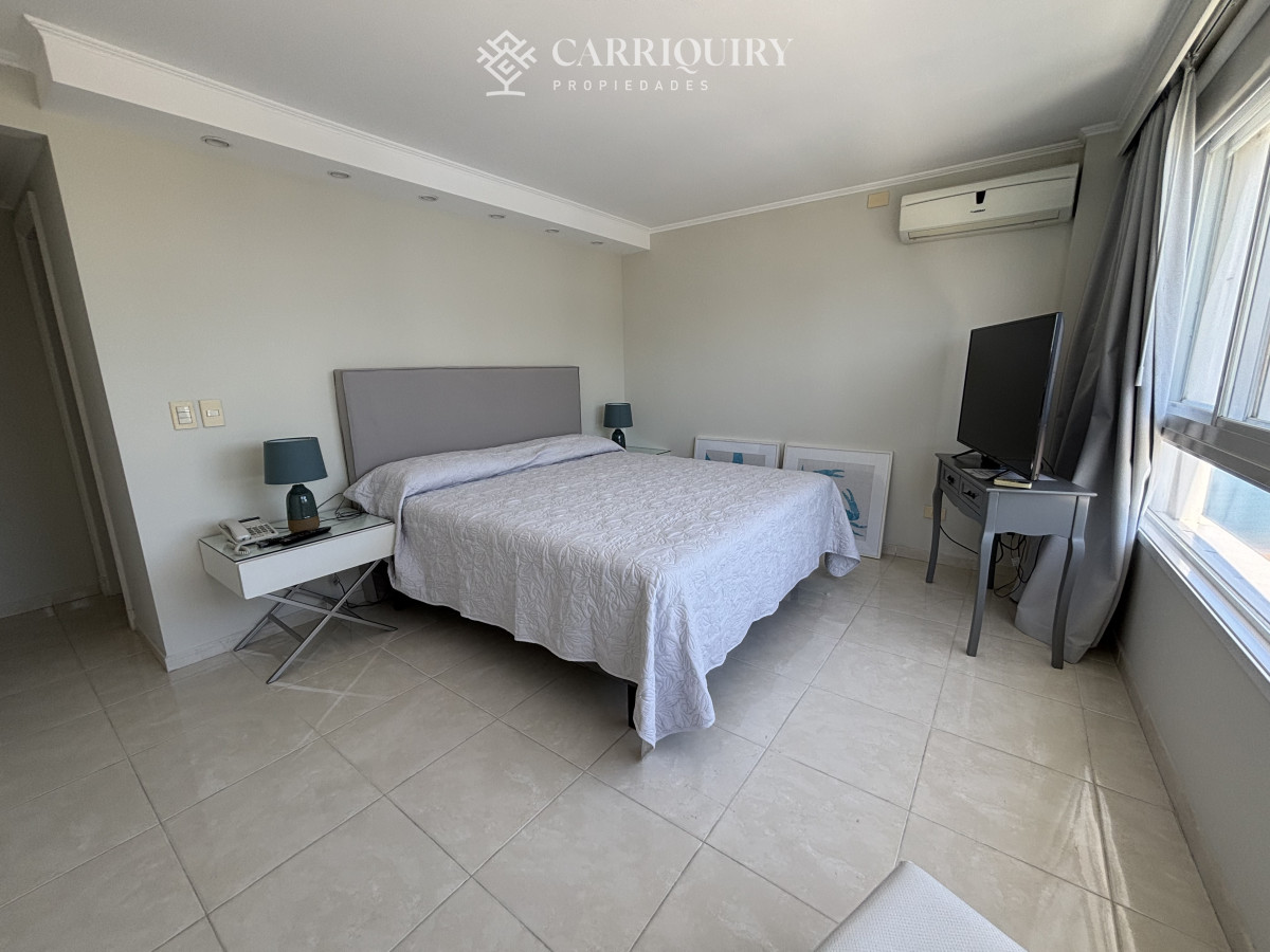 Apartamento ID.8497/Mansa-Parada-4 -  venta MILLENIUM TOWER mansa frente al mar tres suites y dependencias