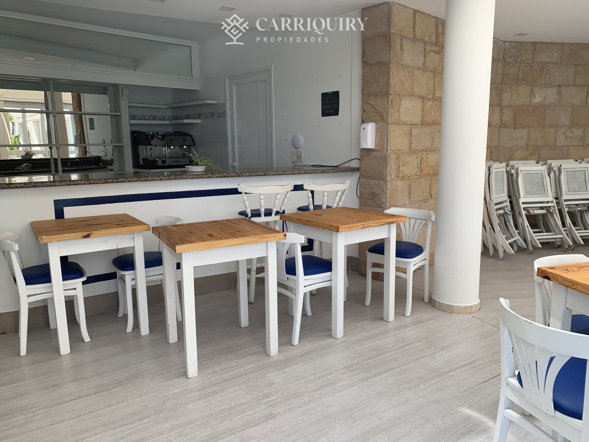 Apartamento ID.8497 -  venta MILLENIUM TOWER mansa frente al mar tres suites y dependencias