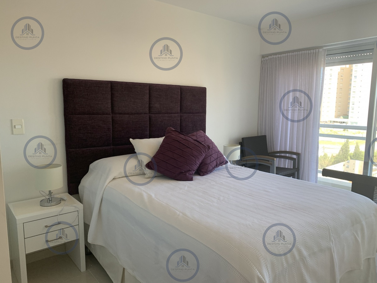 Apartamento ID.920 - Moderno Apartamento 3 Dormitorios con Vista a Playa Mansa