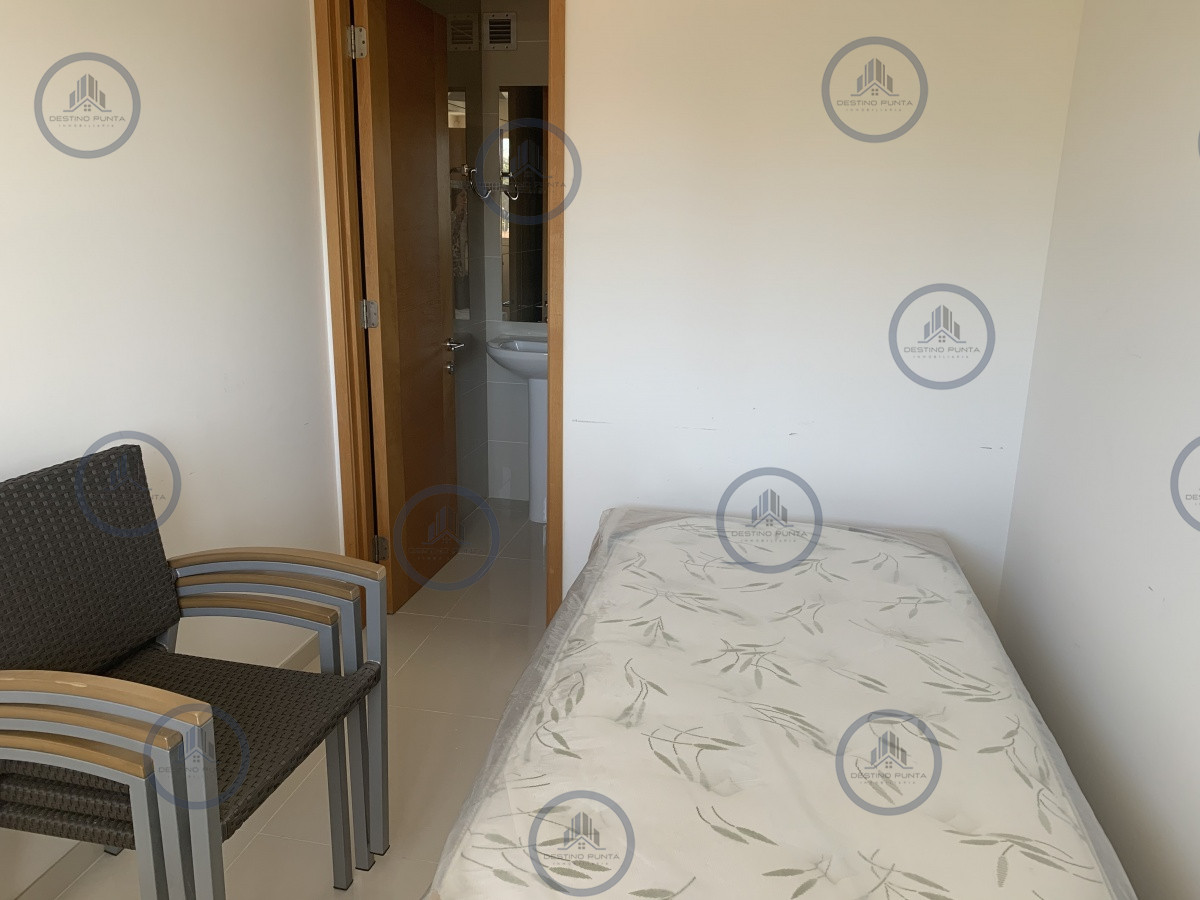 Apartamento ID.920 - Moderno Apartamento 3 Dormitorios con Vista a Playa Mansa