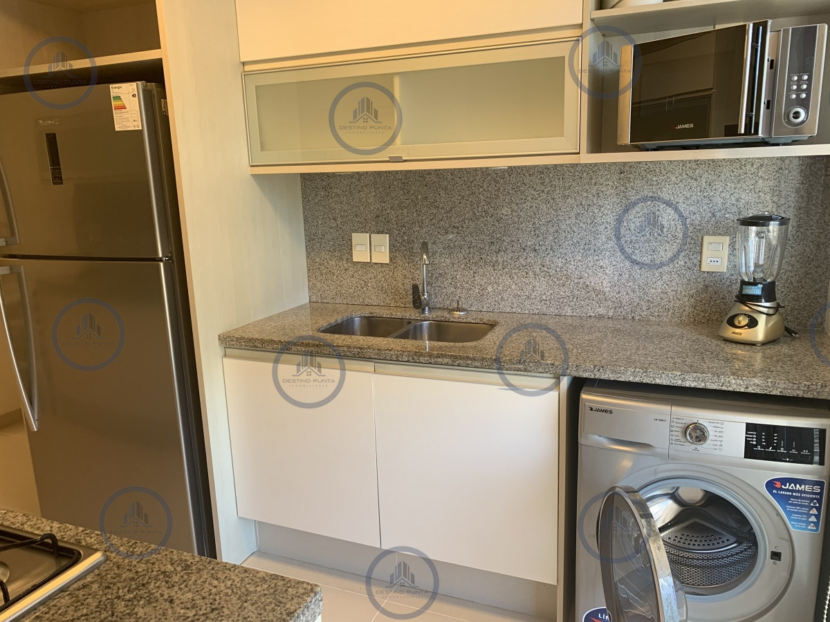 Apartamento ID.920 - Moderno Apartamento 3 Dormitorios con Vista a Playa Mansa